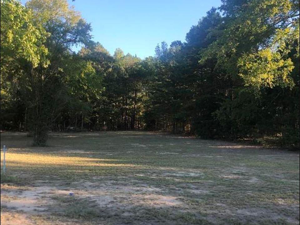 2nd image of 2496 Silk Tree Rd
