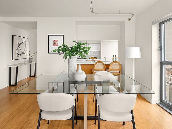 5th image of 303 E 33rd St APT 10E