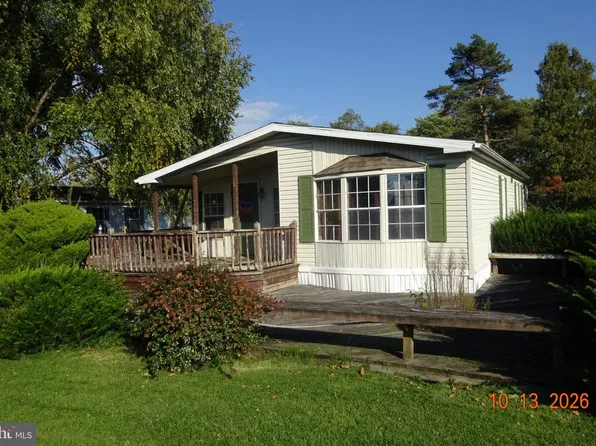 194 Rustic Dr, Shippensburg, PA 17257