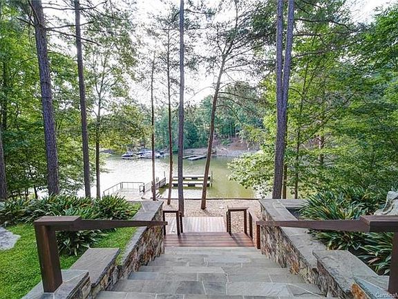 4th image of 2164 Capes Cove Dr