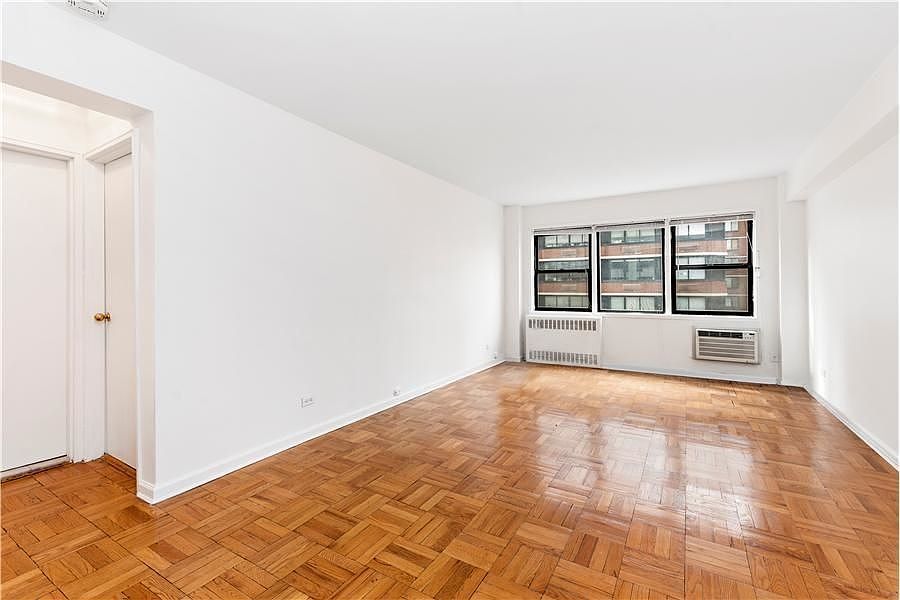 1st image of 333 E 75th St APT 6E