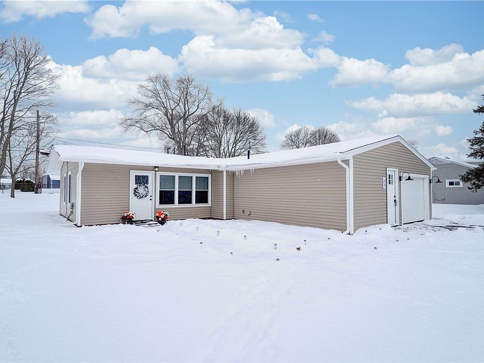 1st image of 48 Coronet Rd