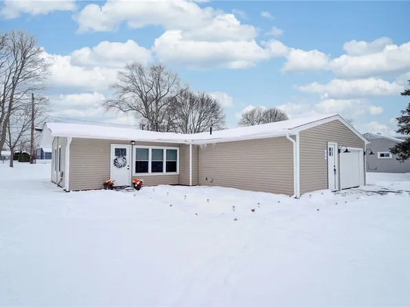 48 Coronet Rd, Rochester, NY 14623
