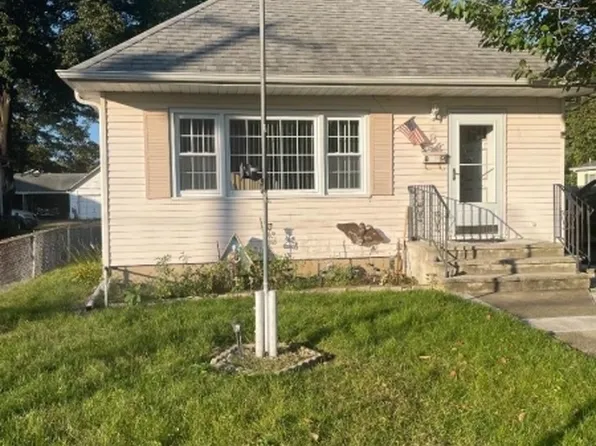 8 Debow Ave, Wanaque Boro, NJ 07465