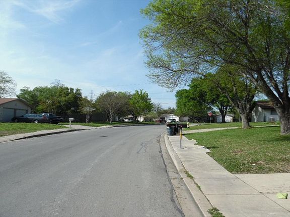 5th image of 8107 Glen Lark