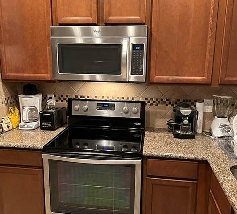 4th image of 6804 Roundleaf Dr