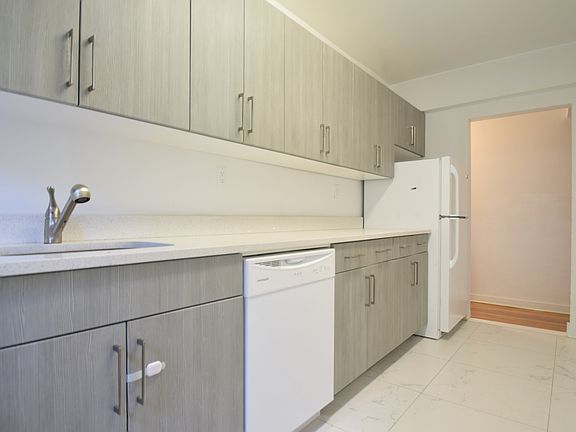 3rd image of 1995 Sedgwick Ave APT 5B