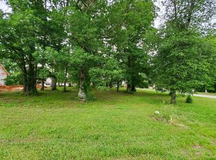 804 Yosemite Dr, Lenoir City, TN 37771