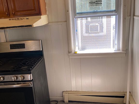 3rd image of 36 E 28th St #1F
