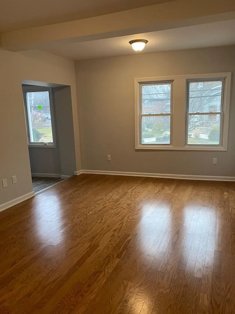 165 E Main St — Photo 2