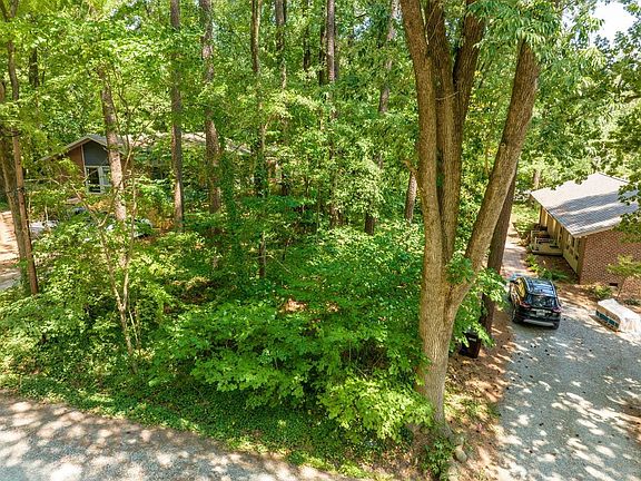 3rd image of 2704 Ashley St #9