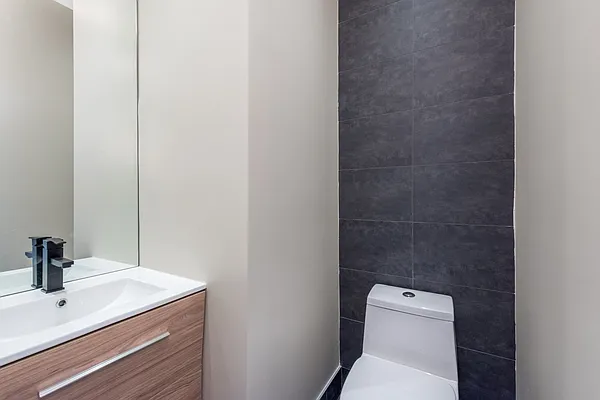 Rented by Nooklyn NYC LLC | media 57