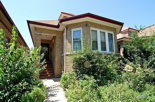 1st image of 6128 N Artesian Ave
