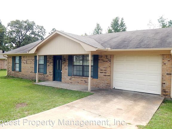 2nd image of 10088 Wooded Way