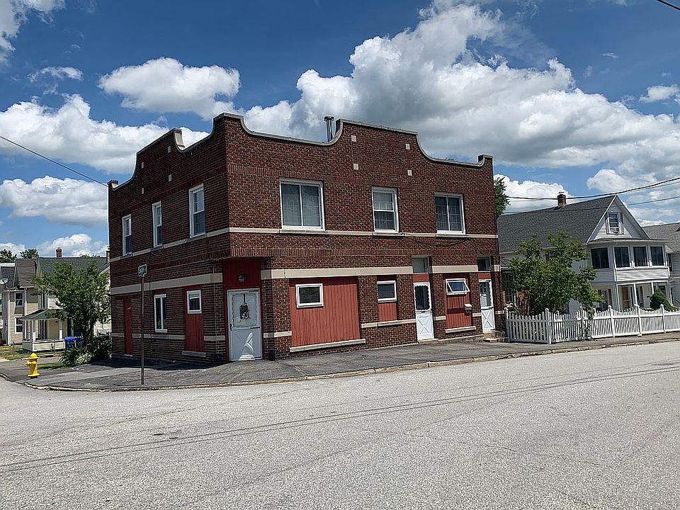 2nd image of 32 Pulaski St