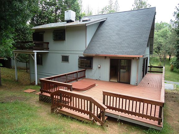 2nd image of 19595 Chamberlain Ct
