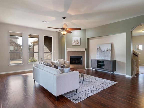2nd image of 2924 Saint Federico Way