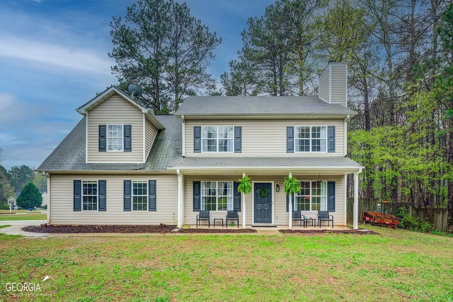 332 Dylan Way photo 1