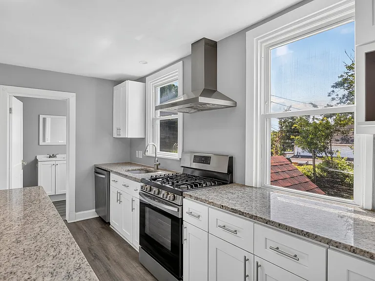3754 Hickory Ave — Photo 5