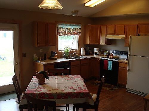 5th image of 1001 Yellowstone Ave