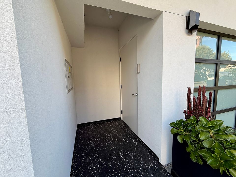 side door to common garage