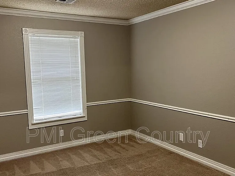 1608 S Kalanchoe Ave — Photo 22