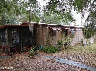 347 Star Lake Dr, Hawthorne, FL 32640