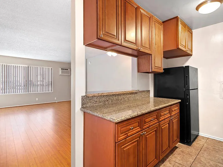 Parkview Terrace Apartments — Photo 29
