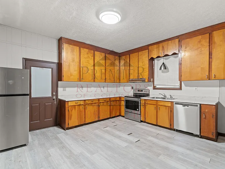 108 Comer St — Photo 8