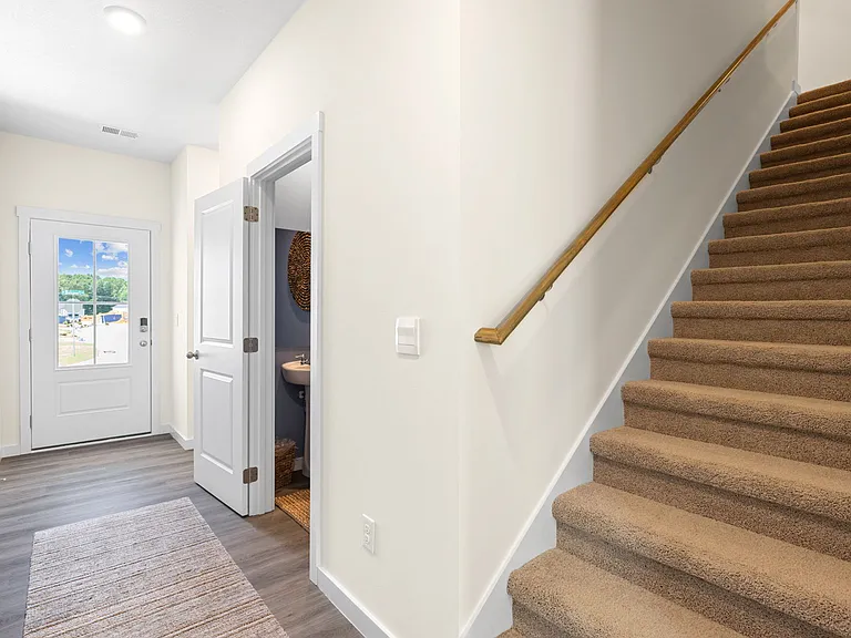 4244 Belcourt Ln NE — Photo 12