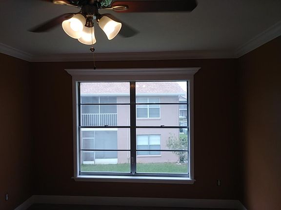 4th image of 4911 Sunnybrook Dr Unit 24