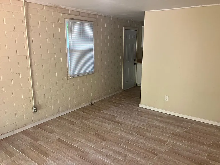 521 Hall St #1 — Photo 23
