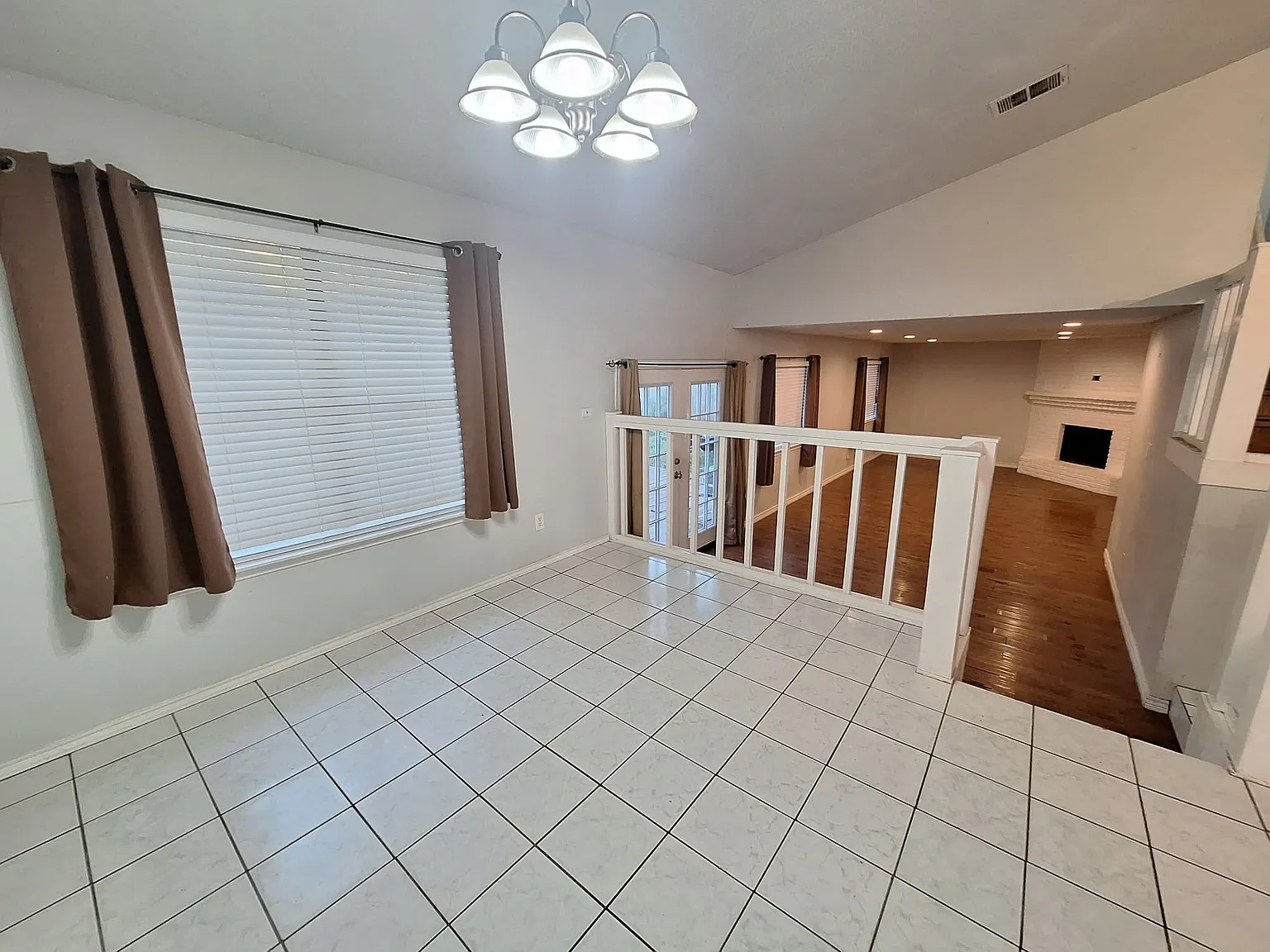 3 bed, 2.5 bath, 1628 sqft, $1,725 — Photo 4
