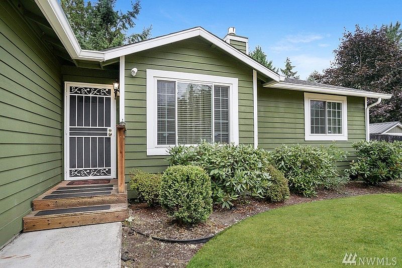 1st image of 11610 206th Avenue Ct E