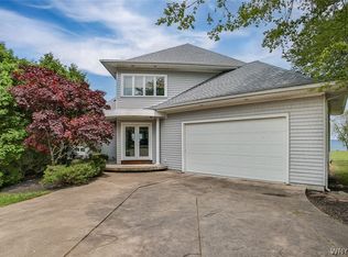 4399 E Lake Rd, Wilson, NY 14172