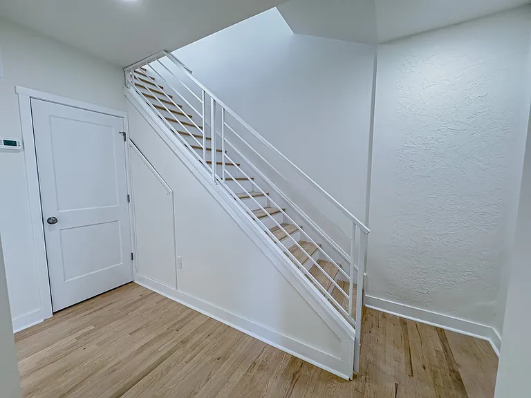 2013 Green St #3F — Photo 23