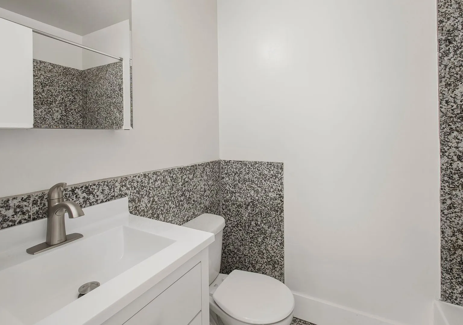 Newly Renovated Haight Ashbury One Bedroom! — Photo 3
