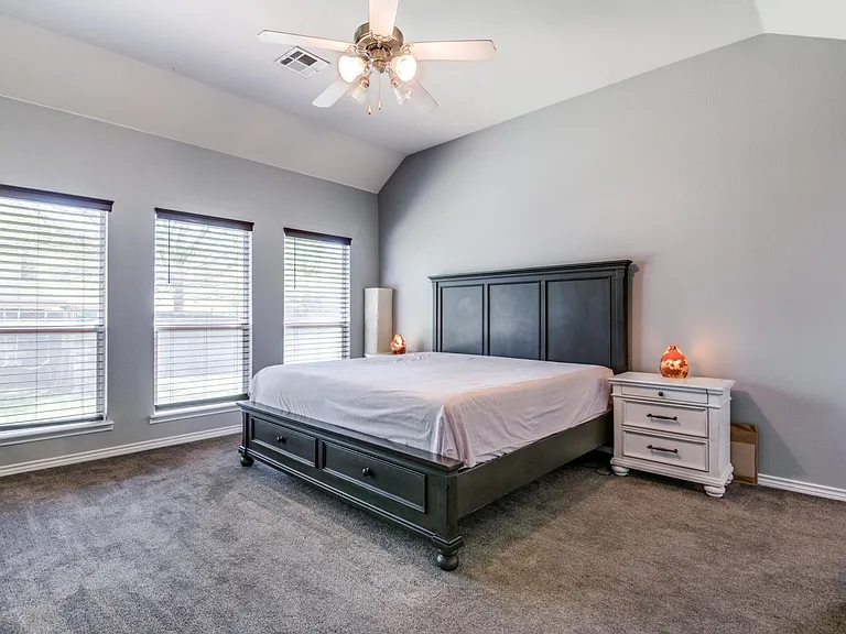 7801 Riverwalk Trl — Photo 14