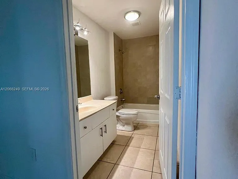 3824 SW 48th Ave #3824 — Photo 18