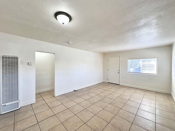 3rd image of 3137 Sanchez St