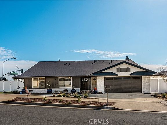 2nd image of 688 Buttonwood Dr