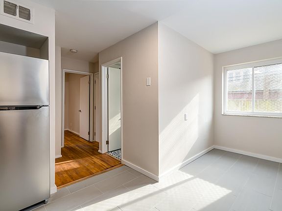 5th image of 5092 Waterman Blvd APT 4A