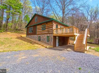 304 Apple Jack Rd, Linden, VA 22642