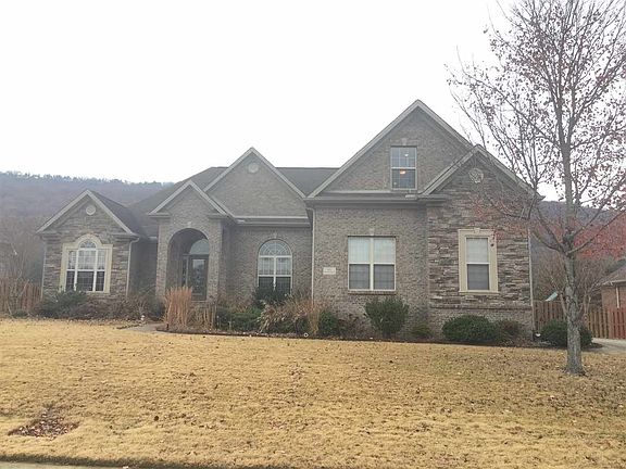 2nd image of 6715 Mountain Ledge Dr SE