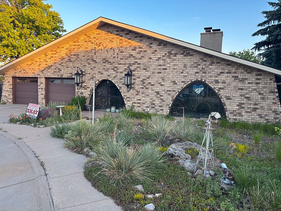 1st image of 13 Grassland Ridge Ct