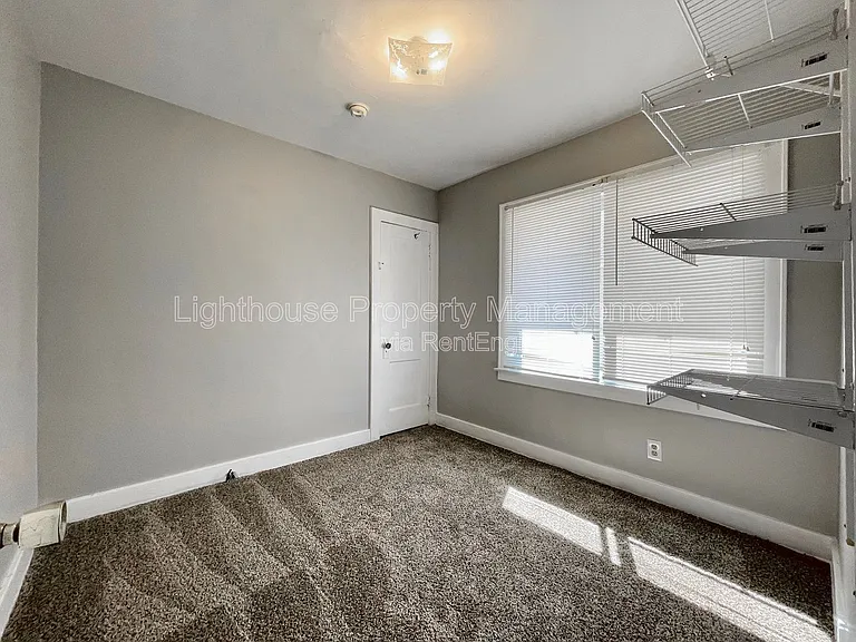 146 Lawrence St NE — Photo 6