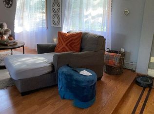 231 Seaver Cir, Bridgeport, CT 06606