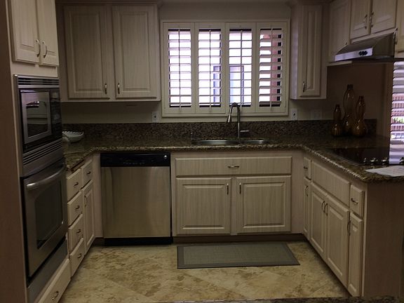 4th image of 7560 Eads Ave. #09