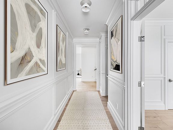 3rd image of 20 Common Ct