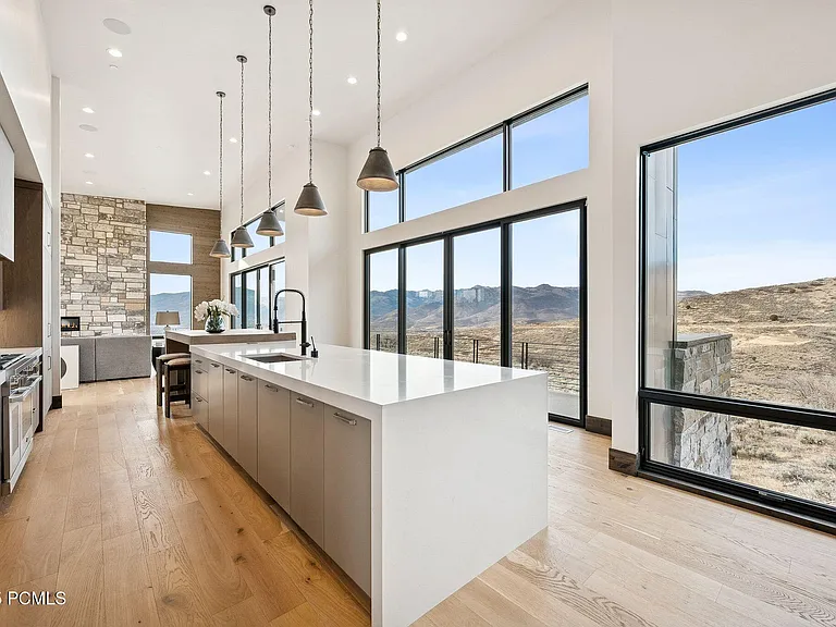 2005 Lookout Peak Cir — Photo 20